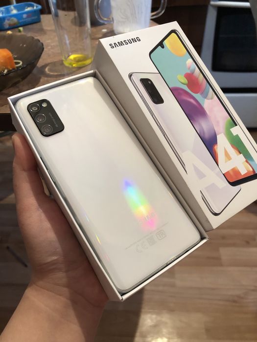 Samsung A41 64/4gb с коробкой