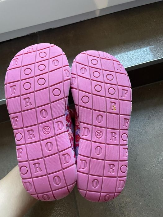 Детски пантофи за момиче