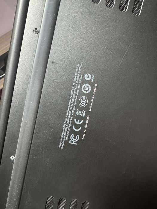 Laptop gaming ASUS Razer RZ 09 i7 - display cu touchscreen