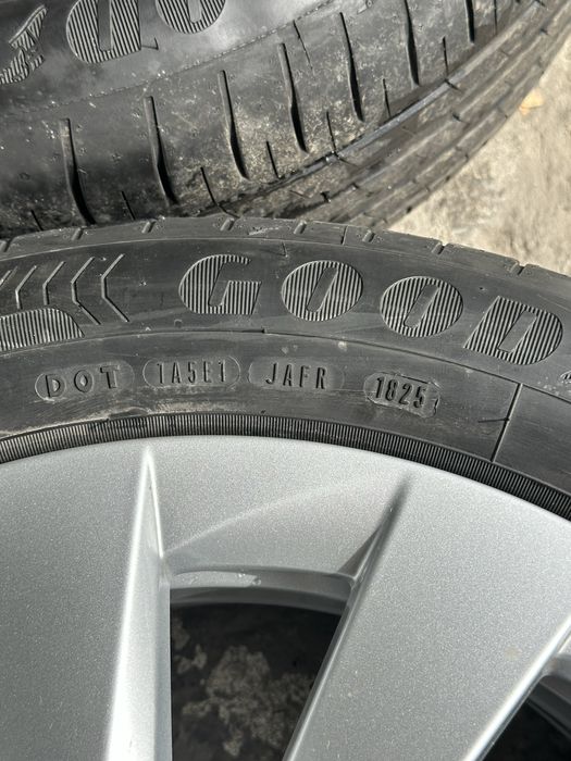Гуми с Джанти SKODA 205/55R17