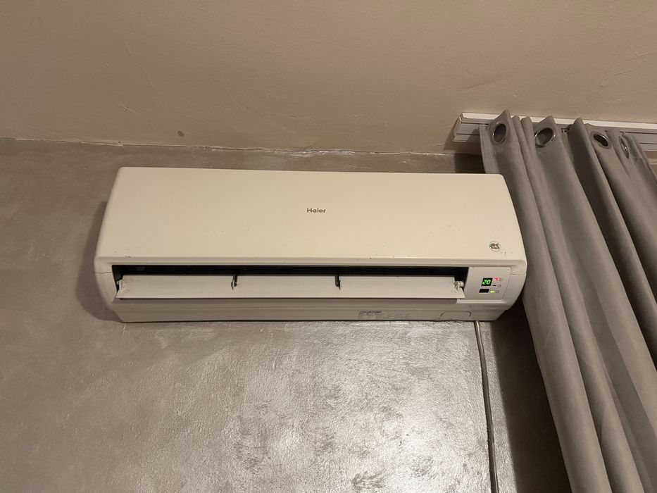 Климатик HAIER 12