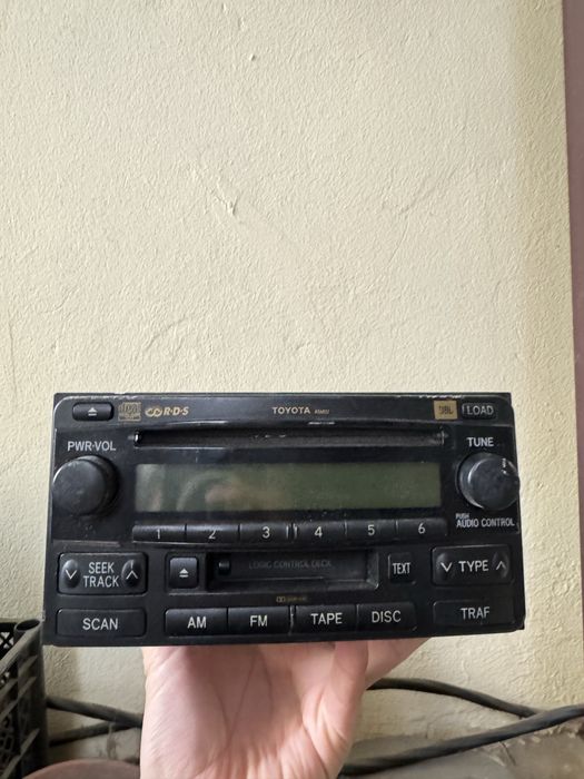 Автомагнитола JBL от Toyota Highlander 2005 года