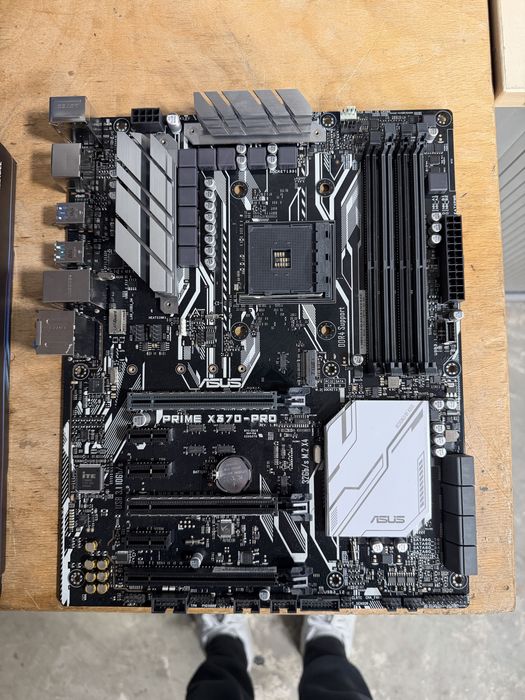 Placa de baza X370 Asus AM4 (B550, B450, B350, X470, X570)