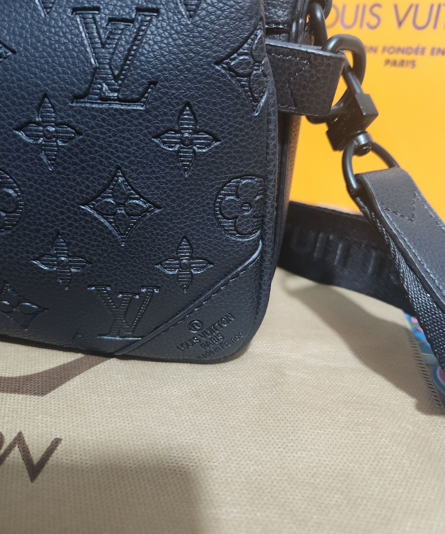 Мъжка чанта louis vuitton