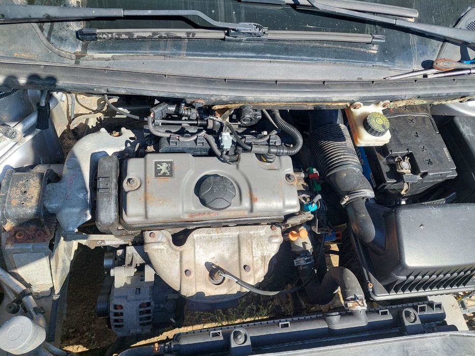 Vând motor pegeout 307