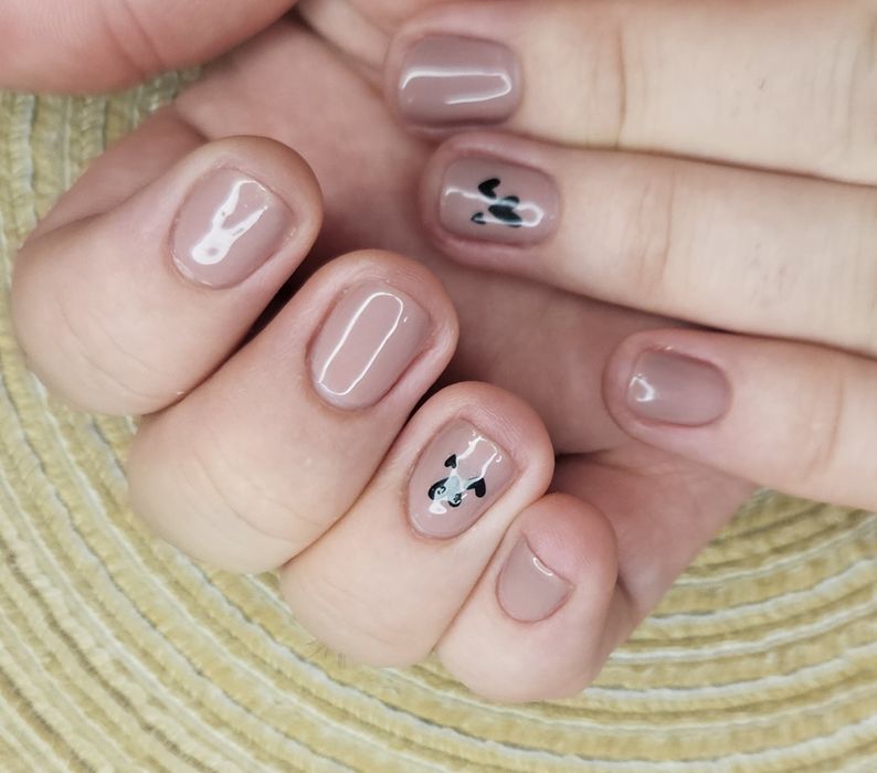 Unghii cu ojă semipermanentă