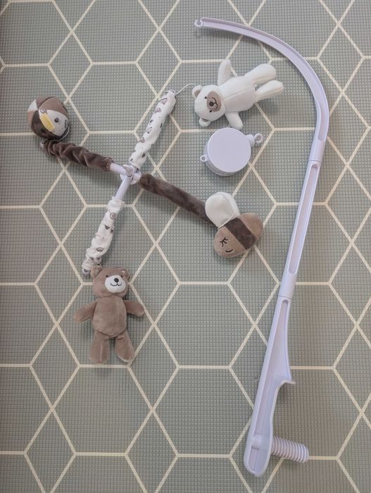 Музикална въртележка за бебешка кошара