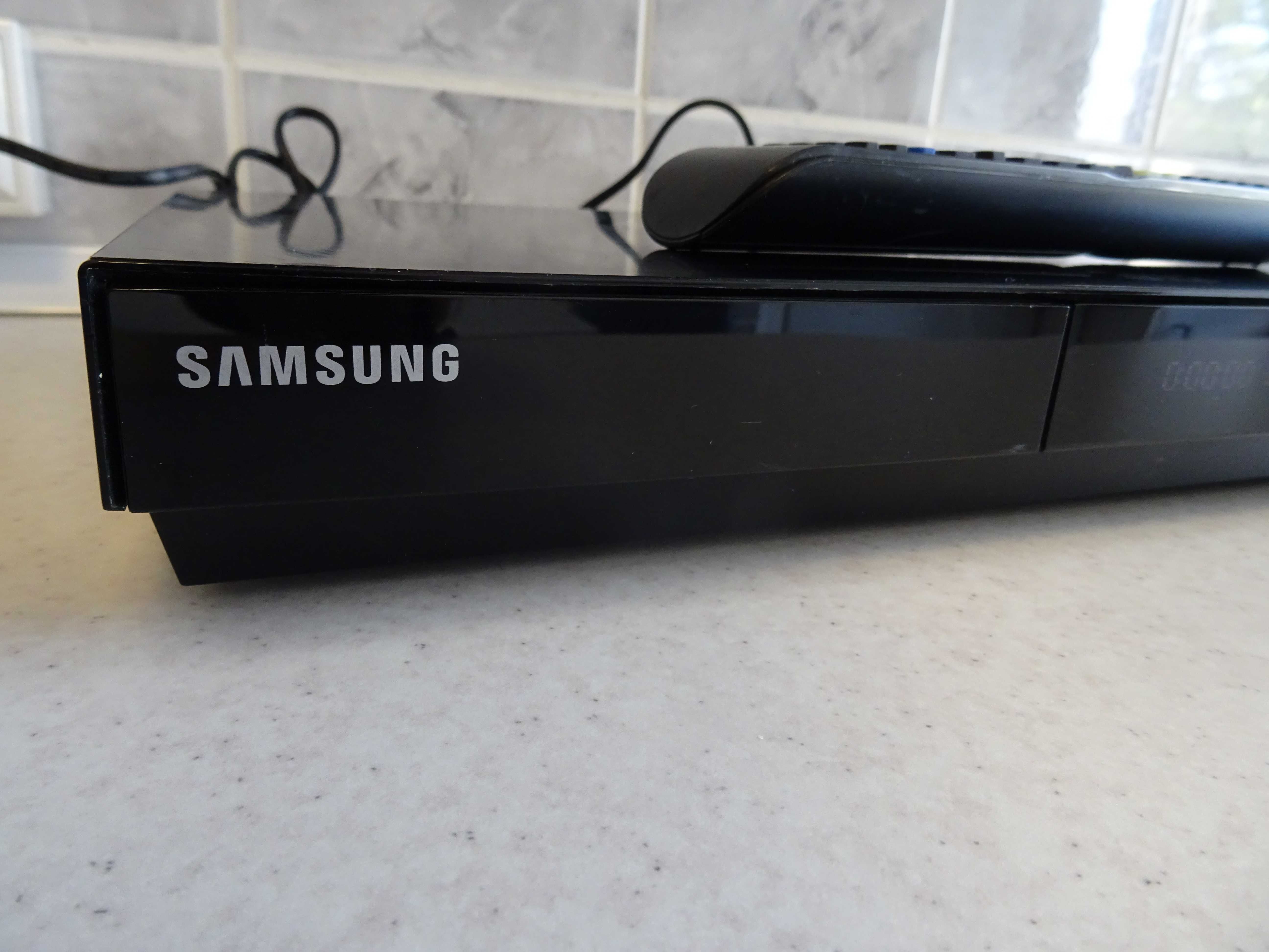 blu ray SAMSUNG 3D HT E5200 2.1 tuner radio FM usb telecomanda