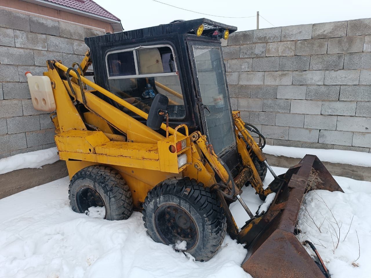 Мини трактор Bobcat.