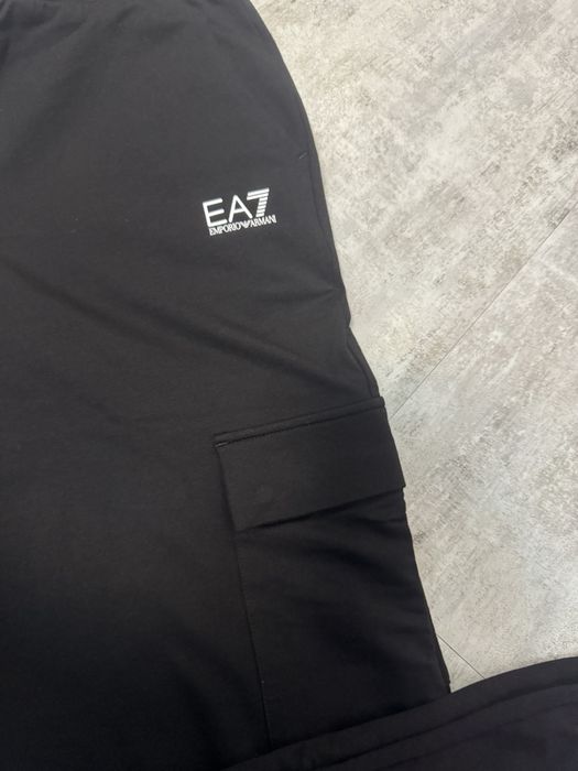 Нов панталон EA7 Emporio Armani