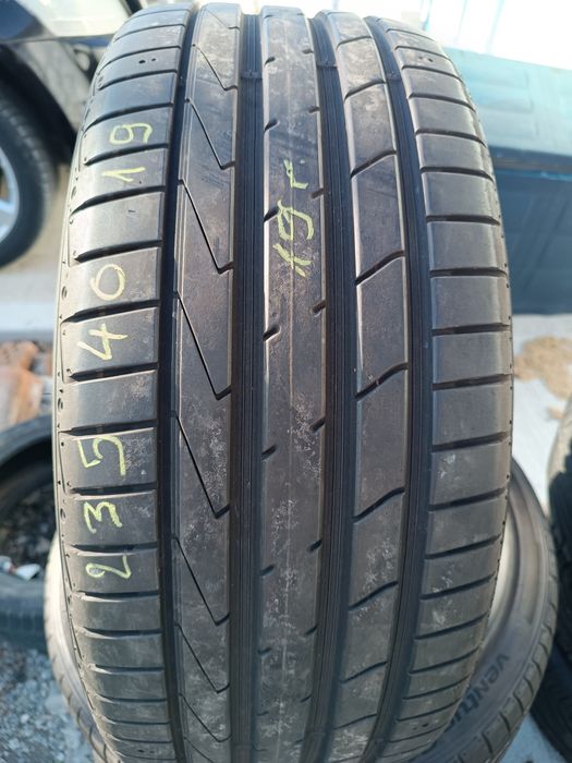 235/40/19,225/40/19,vredenstain/continental,dot 3423/4519