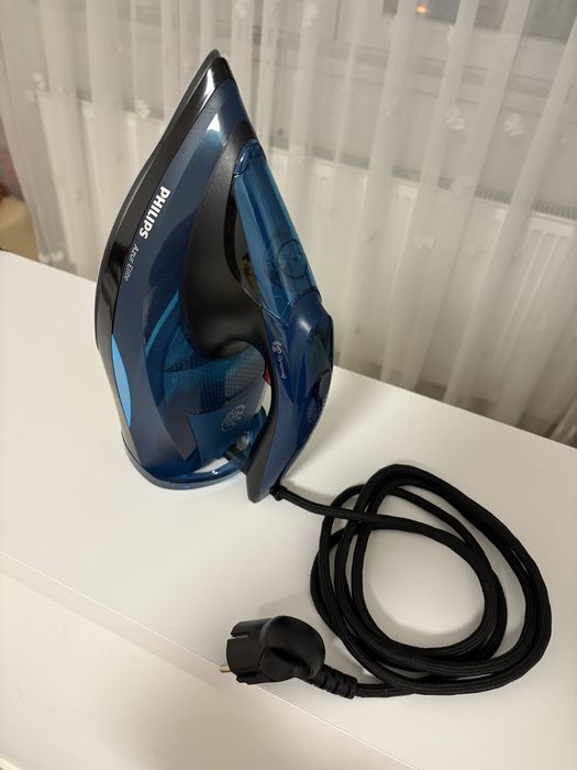 Fier de calcat Philips