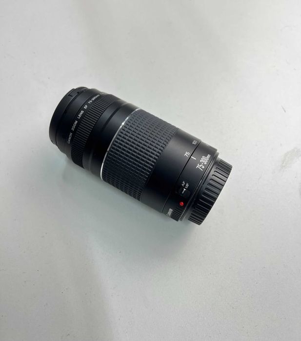 Obiectiv Canon 75-300mm 4-5.6 III