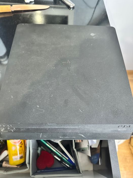 Playstation 4 slim