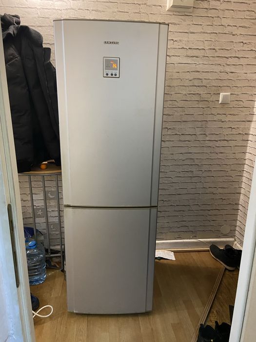 vand frigider perfect perfect functional&curat (fara rugina &mirosuri