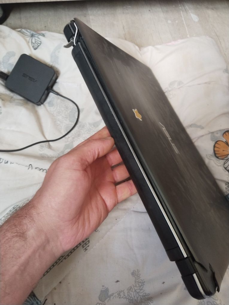Продам ноутбук Asus