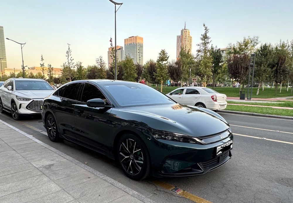 BYD HAN limited edition Green  EV610