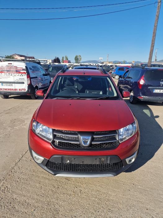 Dezmembram Dacia Sandero, an 2015, 1.5 DCI euro 5, cutie manuala