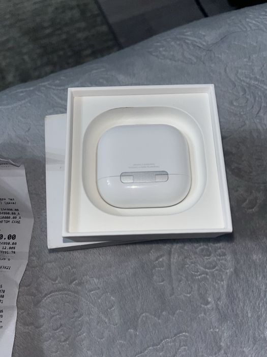 Наушники для айфон. Не использовались вообще ни разу .