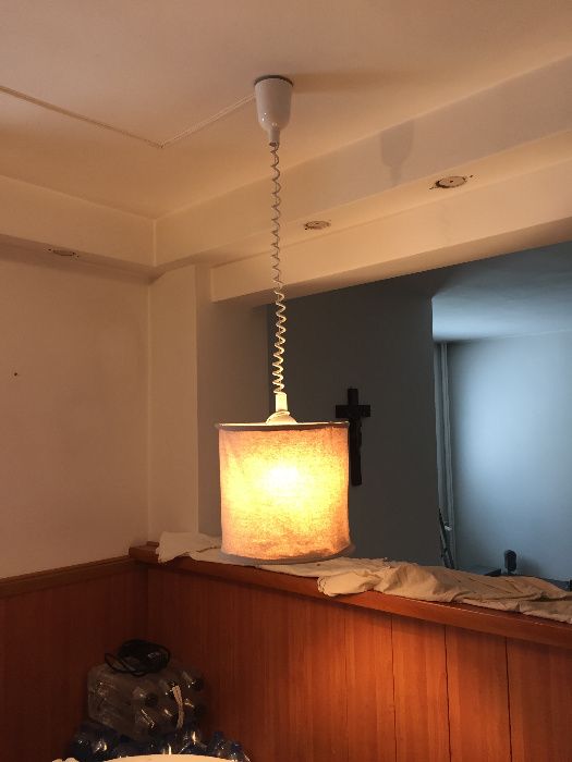 Lampa retractabila bucatarie dormitor cu intrerupator