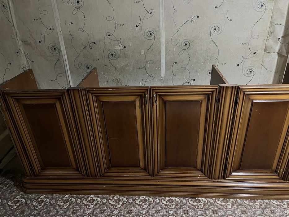 Комод из дуба и зеркало