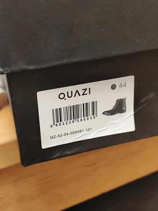 Мъжки боти от естествена кожа, цвят черен с номер 44 (като нови)