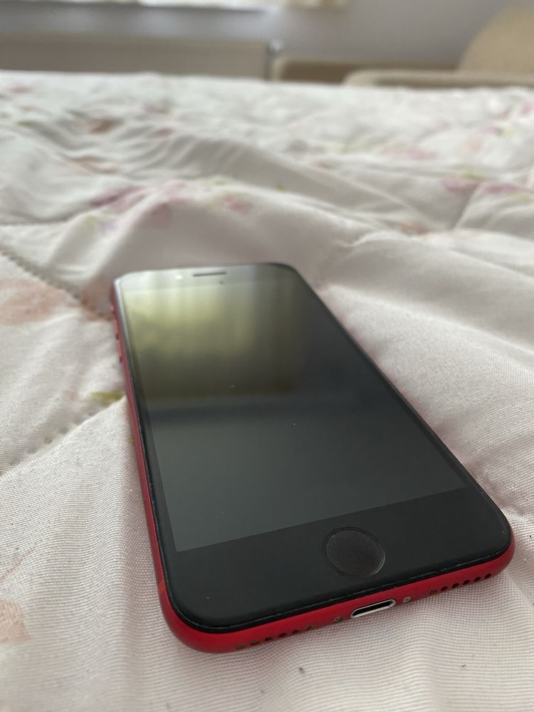 Iphone SE 2022, 64 GB, RED, stare bună