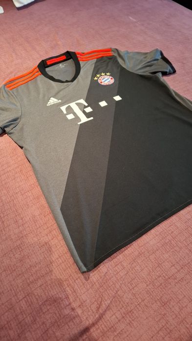 Tricou de fotbal cu Bayern München cu Alaba