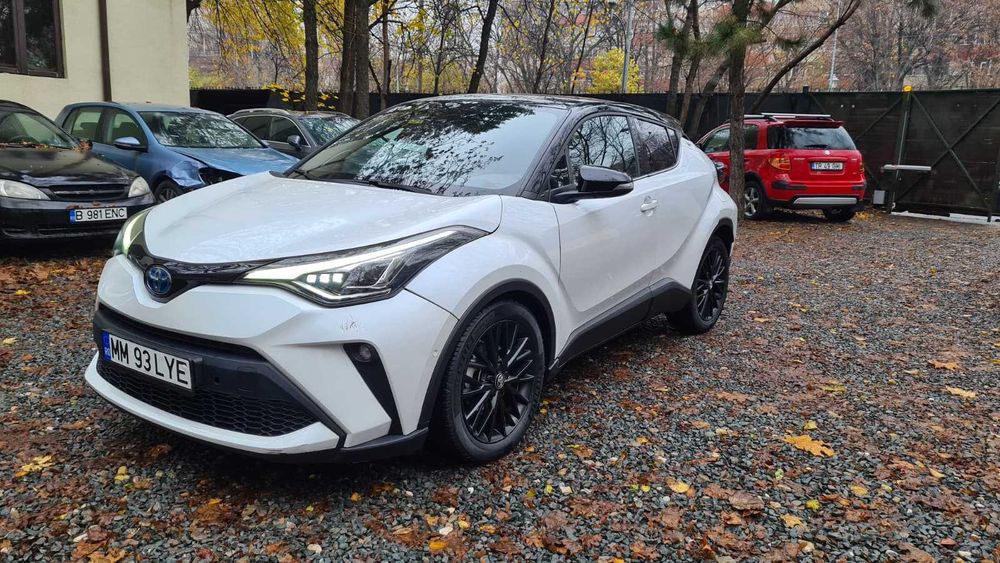 Toyota CH-R 2022, 2.0 hibrid, km 12144, detalii pe autoavariat-ro