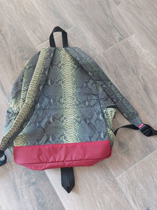 Раница the north face supreme