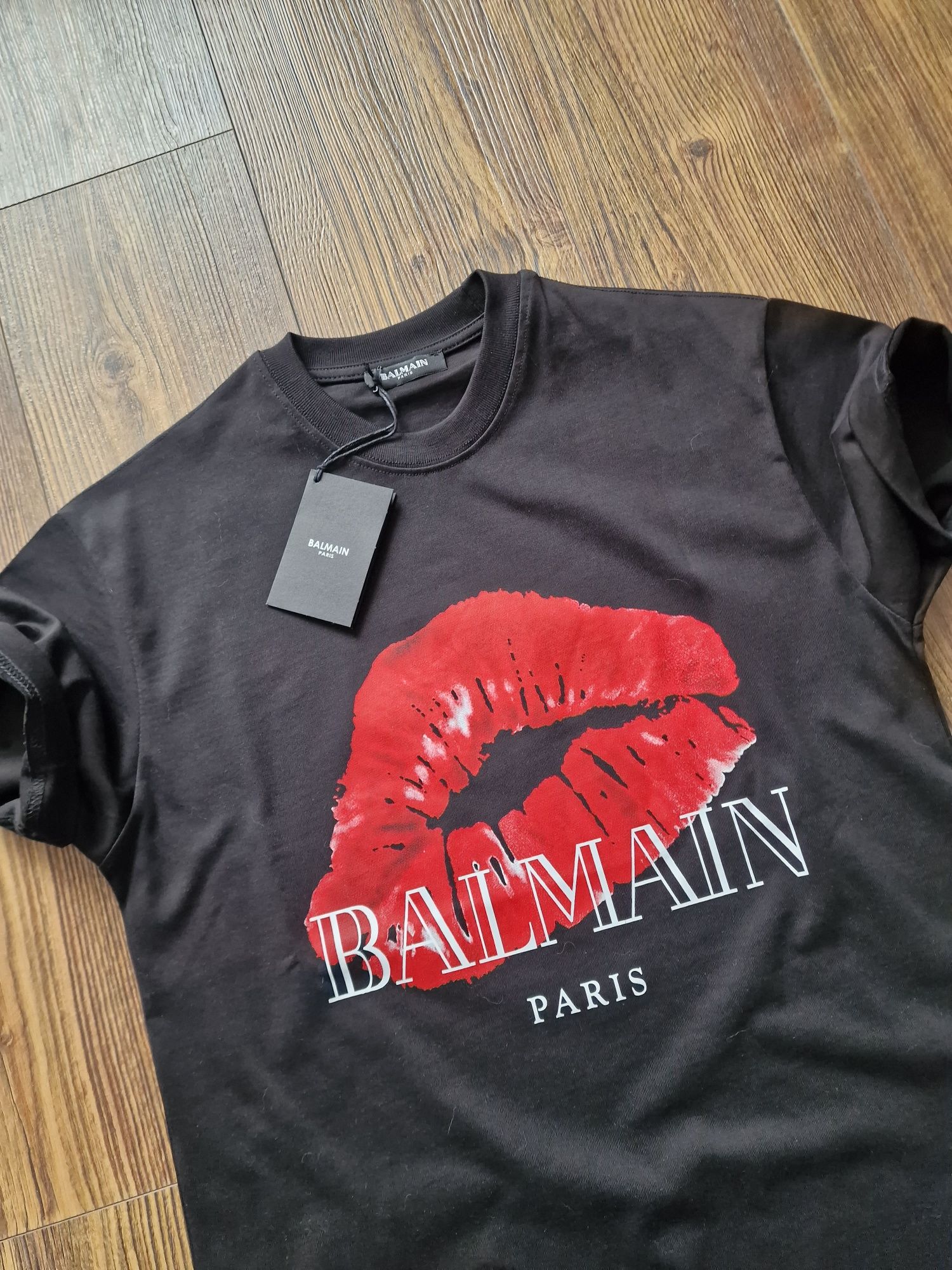 Страхотна мъжка тениска BALMAIN размер  S M L XL 2XL