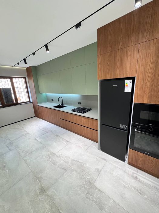 Продаётся квартира 3 ком/ 75м2/ 1 эт. Яшнабадский район.