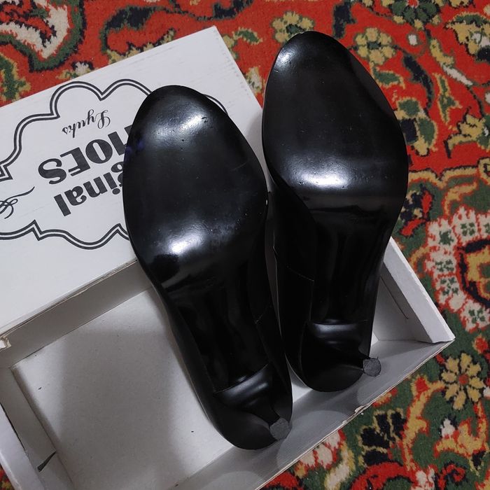 Продаются туфли женские