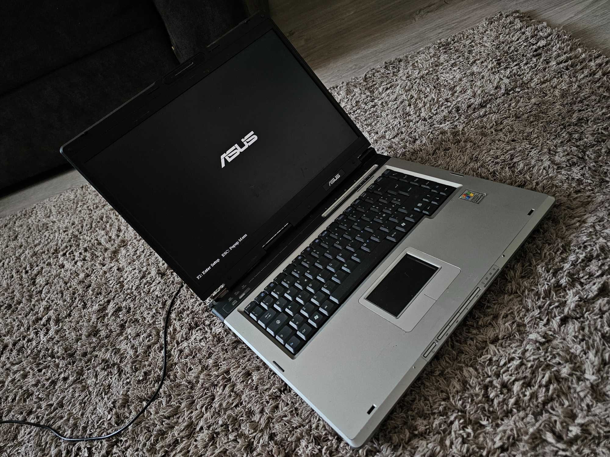 Laptop vechi ASUS A6000