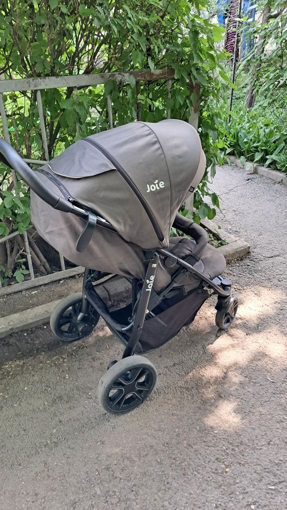 Коляска прогулочная Joie Litetrax 4, графит