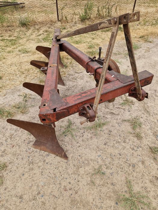 Плуг - 4х корпусной.