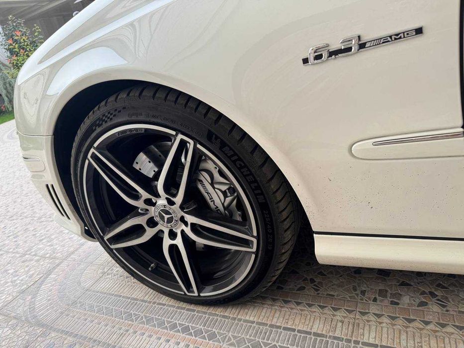 Продаю мерседес 211 AMG