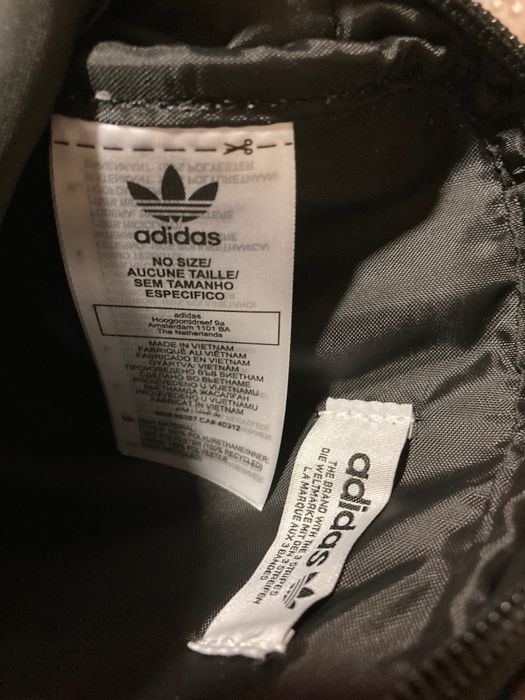 Geantă Adidas Originals universală!