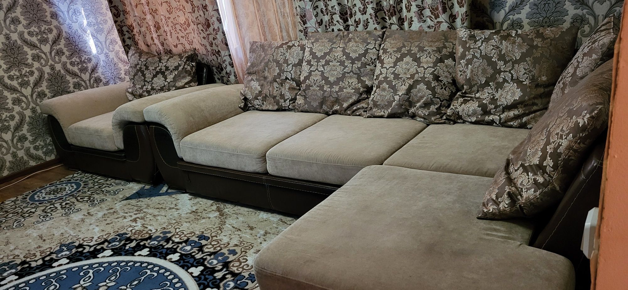 Угловой диван с креслом продаётся!