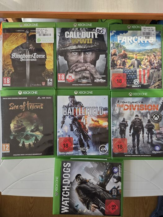 Vând jocuri Xbox One.