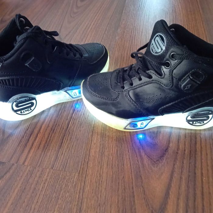 Adidași Firma SKECHERS