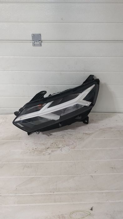 Far stânga Logan 3 , Sandero stepway 3, jogger cod 260602561r