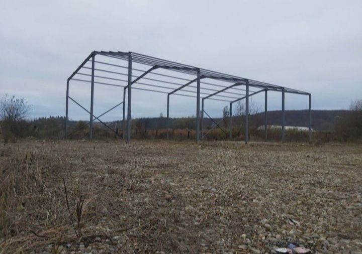 Vand hală metalică de pe 10 m lățime 20 lungime 4 m cu tot cu montaj