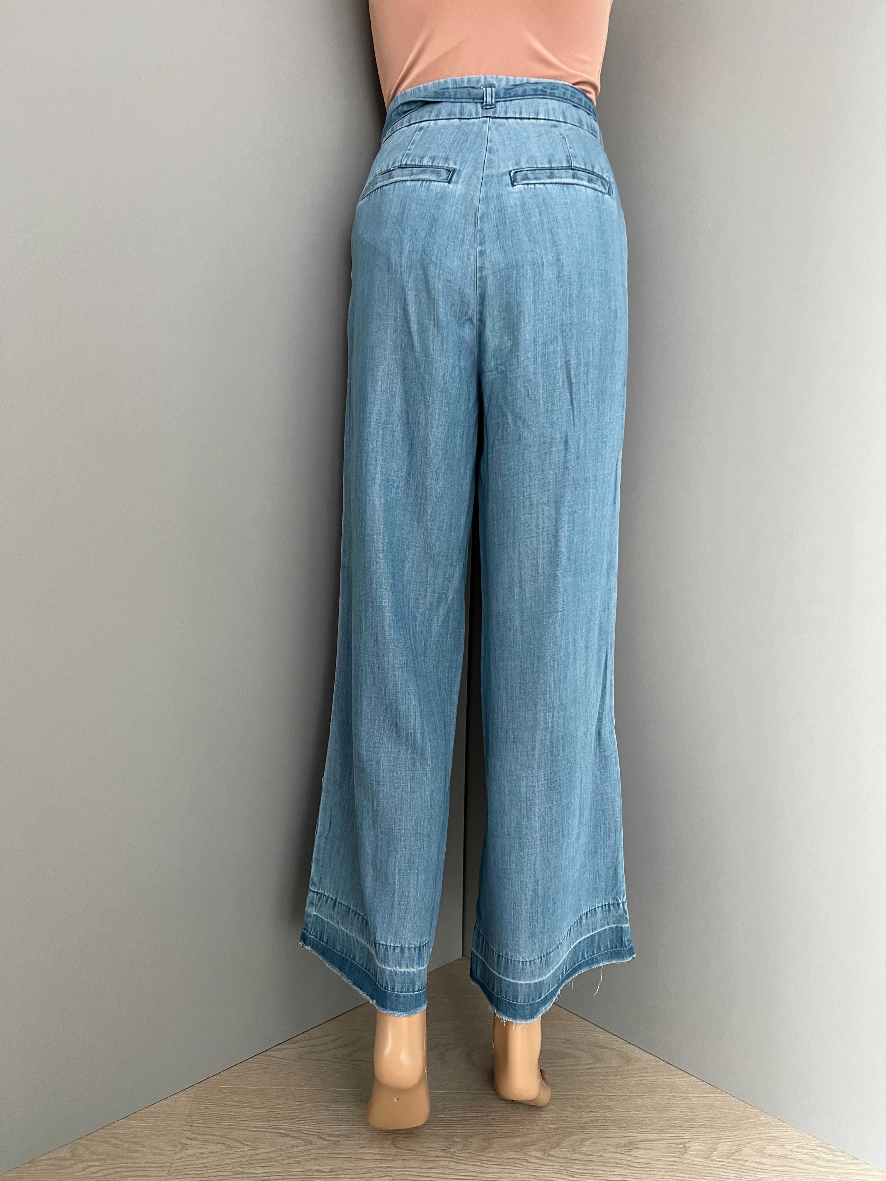 Pantaloni largi Pull&Bear