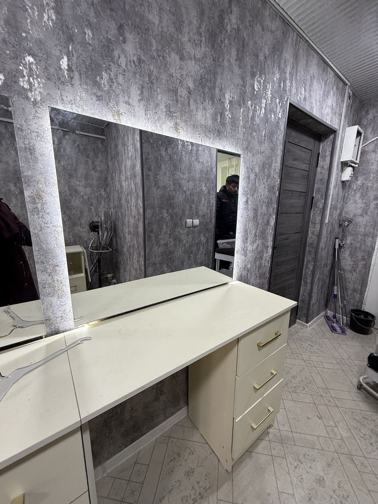 salon uchin mebellar sotiladu