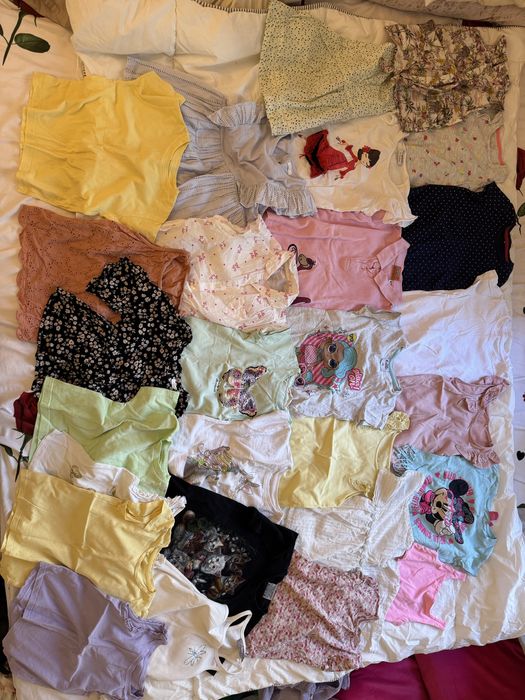 Lot tricouri / camasi de vara pentru fetite, 4-6 ani