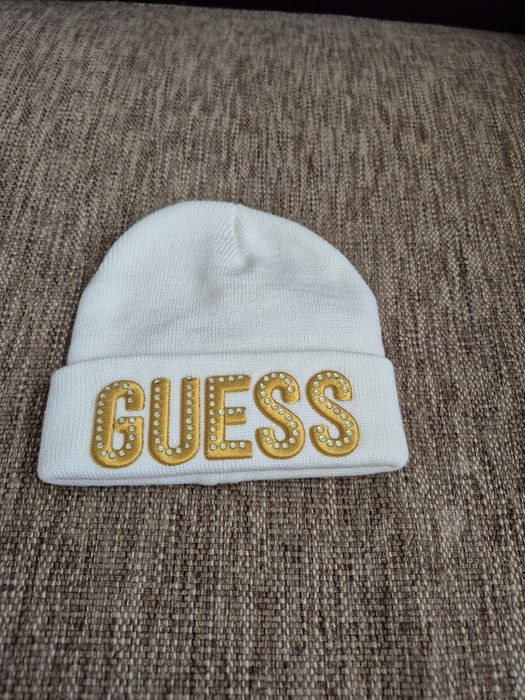 Детска шапка Guess