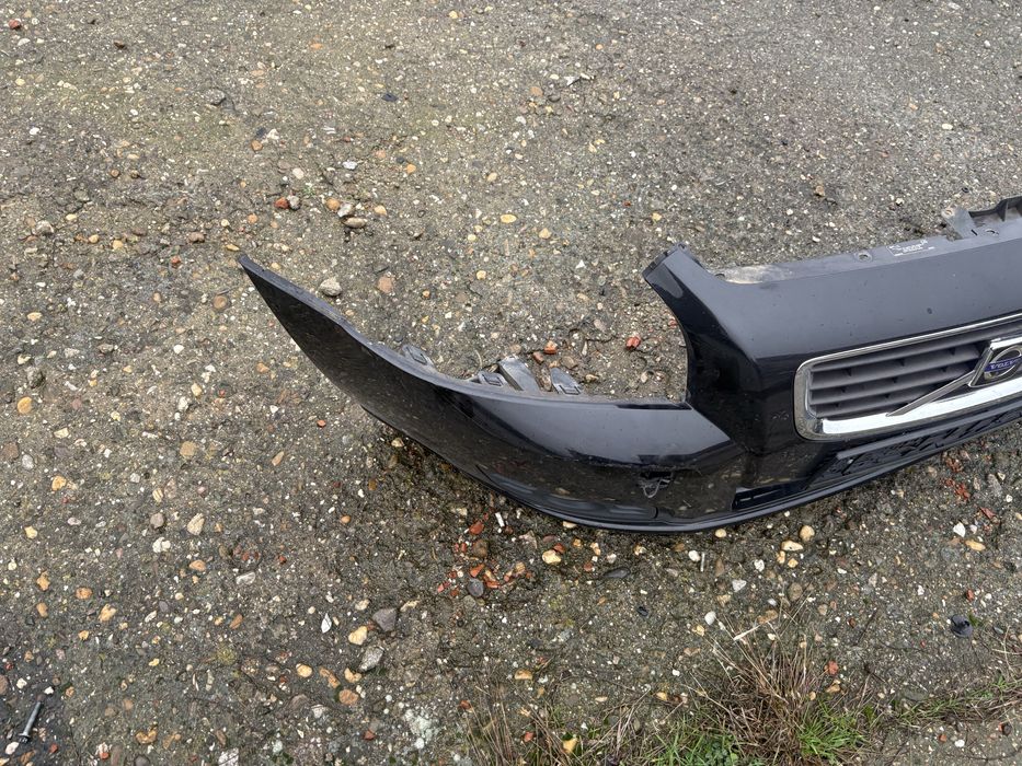 Volvo v50 face 2010 година Предна Броня