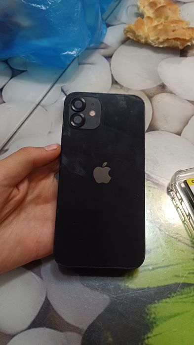 Продам IPhone 12