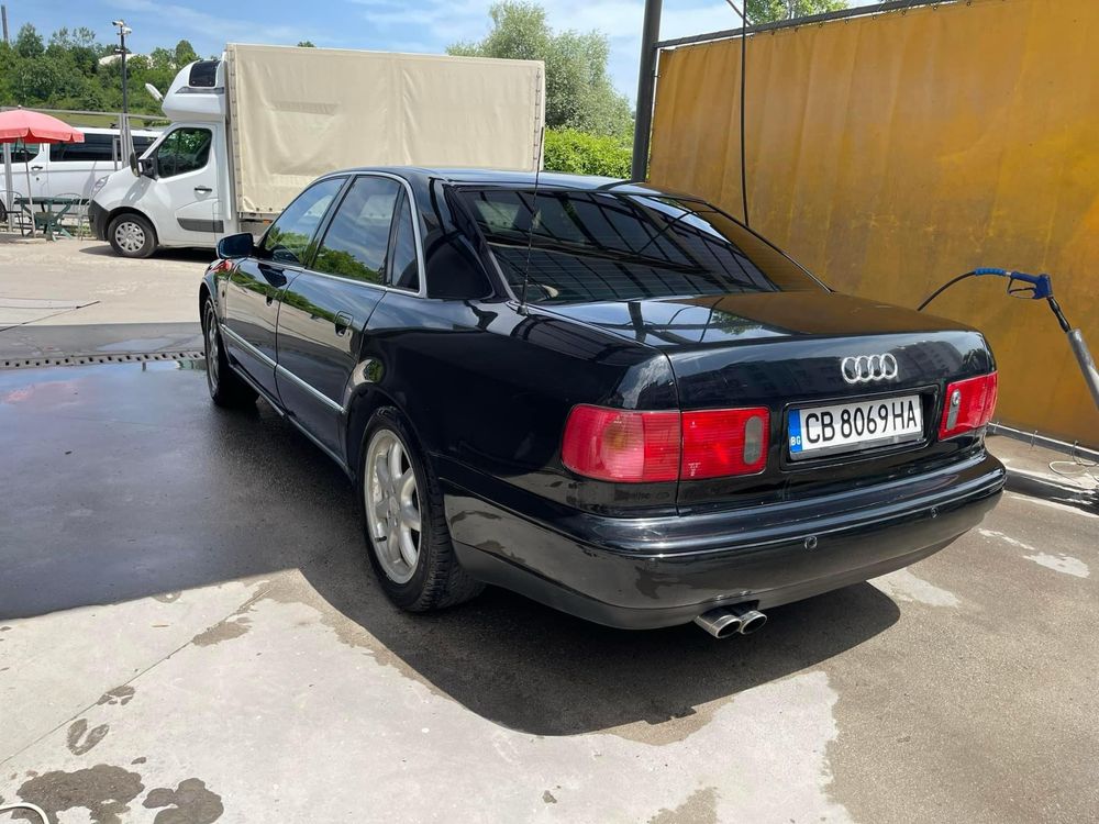 Audi A8 1999година